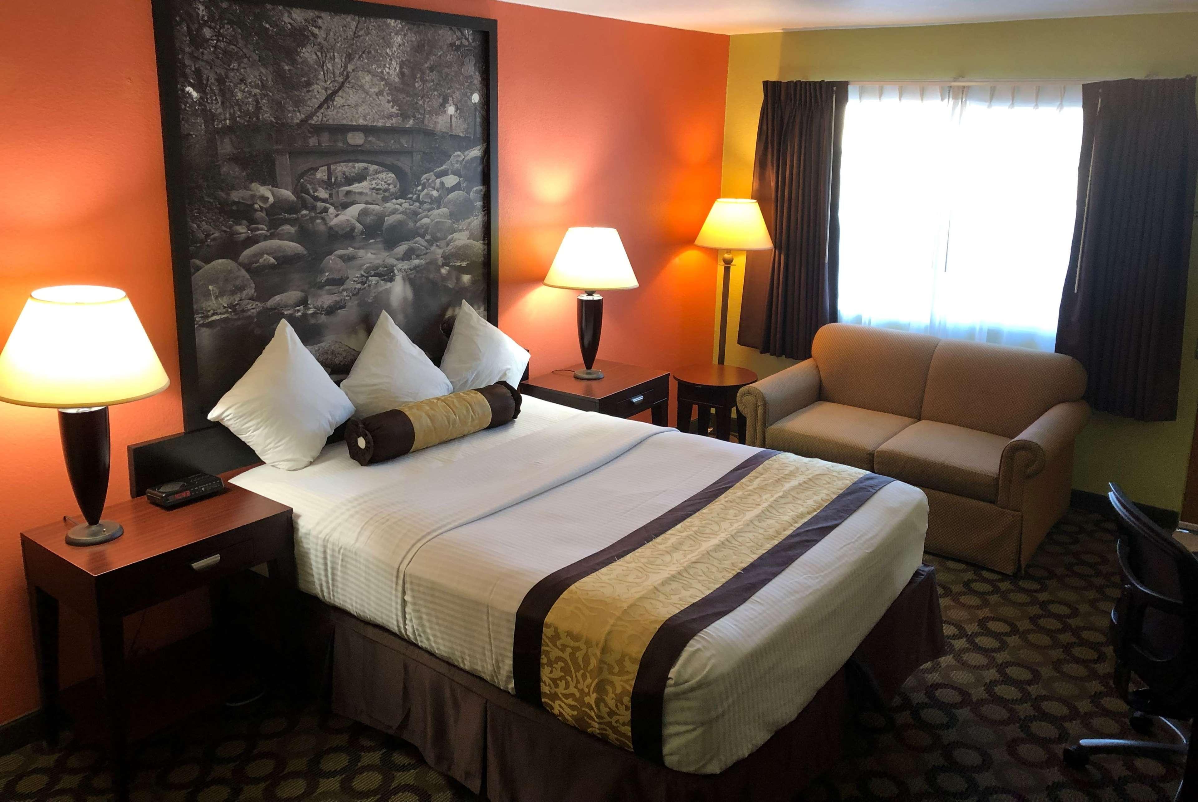 Super 8 By Wyndham Ontario Motel Bagian luar foto