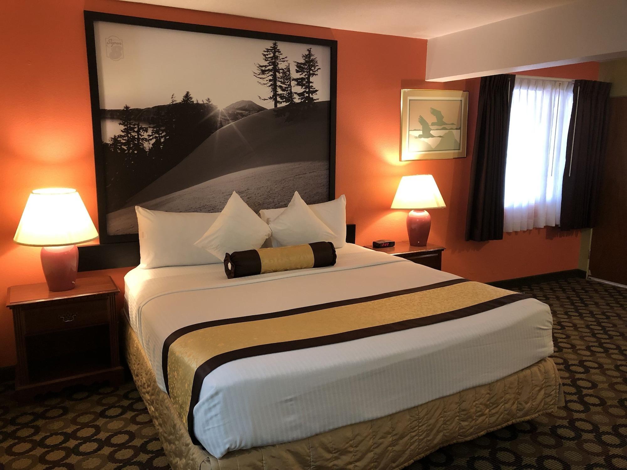 Super 8 By Wyndham Ontario Motel Bagian luar foto
